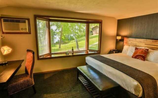 Maddens On Gull Lake