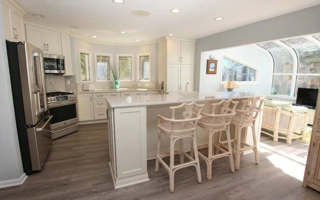 Summers Point - 6 Br Home