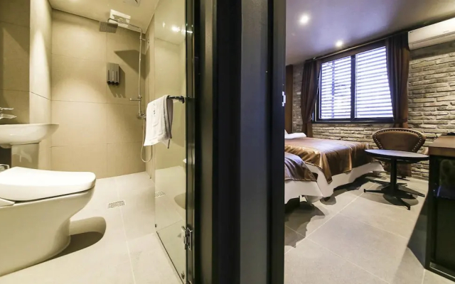 A-Vant Hotel
