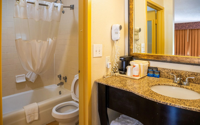 Quality Inn Richmond Hill - Savannah I-95