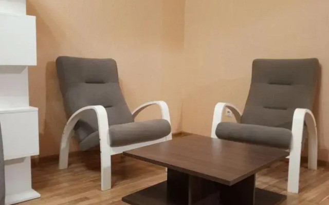 Апартаменты в микрорайоне Степном 25