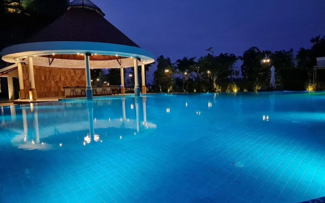 Castle Bayview Resort & Spa
