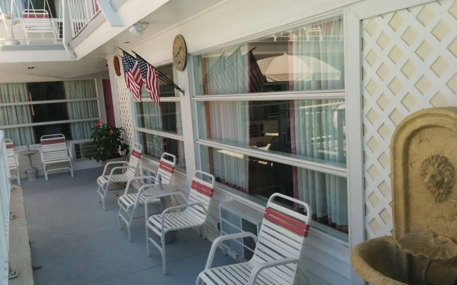 Pink Champagne Motel