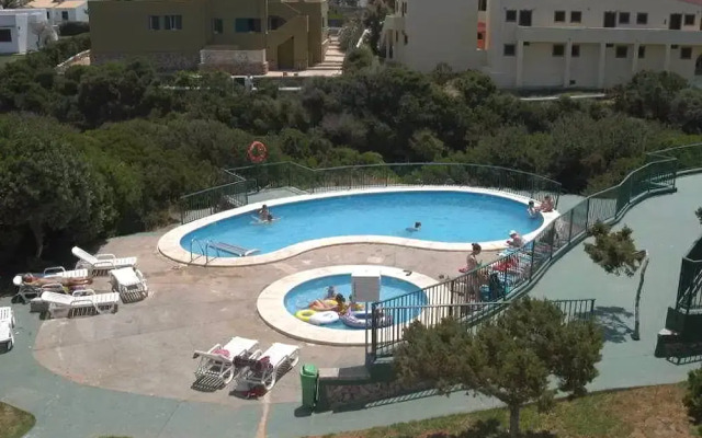 Apts. Biniforcat