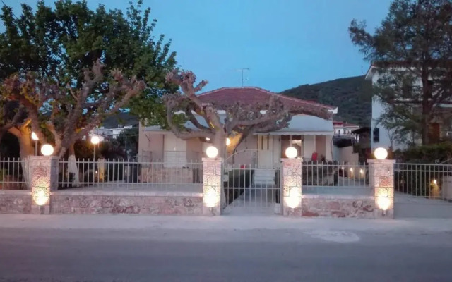 Mamanis Studios