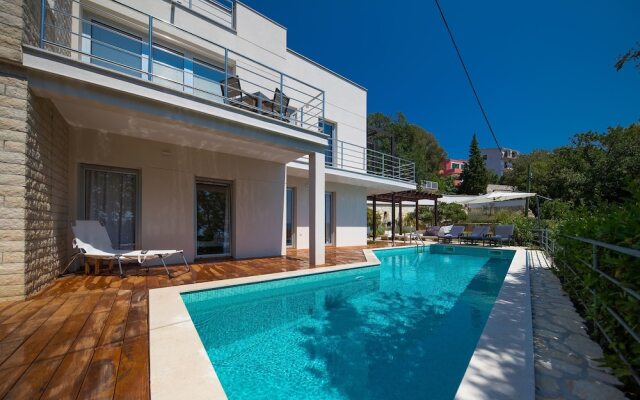 House Villa Jely