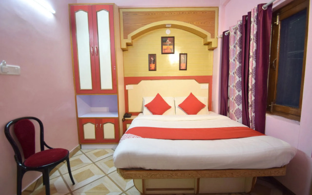 OYO Rooms Mall Road View