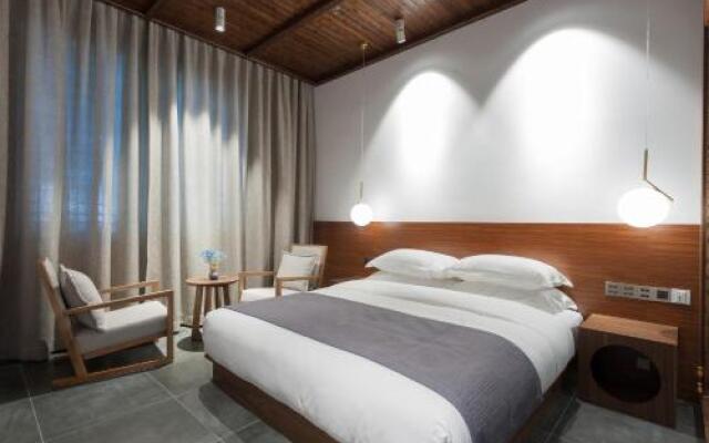 Moment Inn
