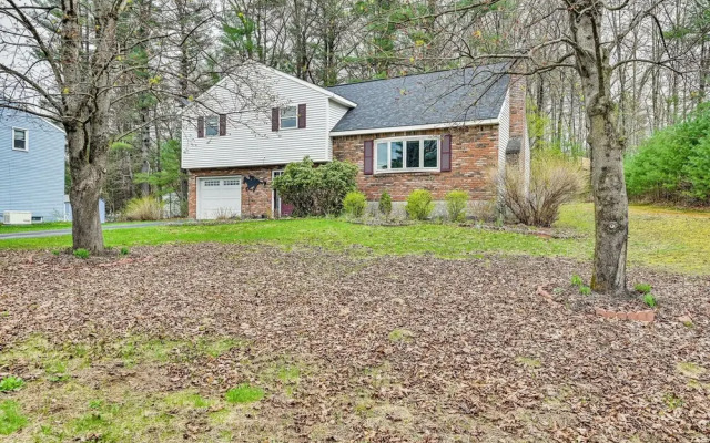 Saratoga Springs Home Near Skidmore College!