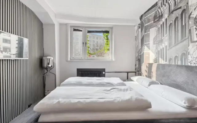 The Room 44
