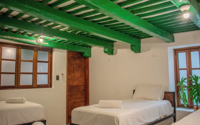 Hostal 66