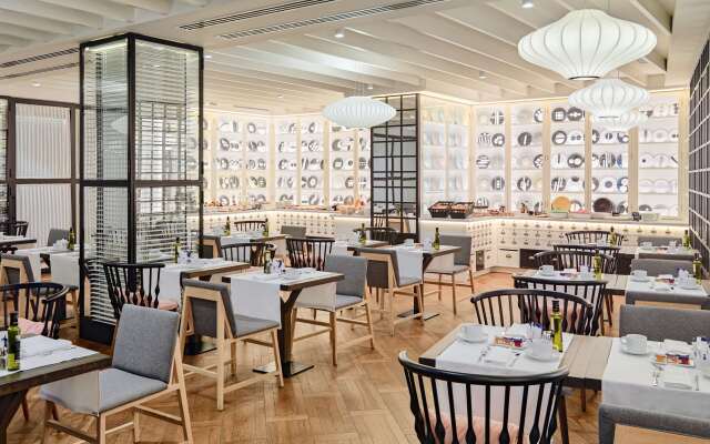H10 Universitat Hotel