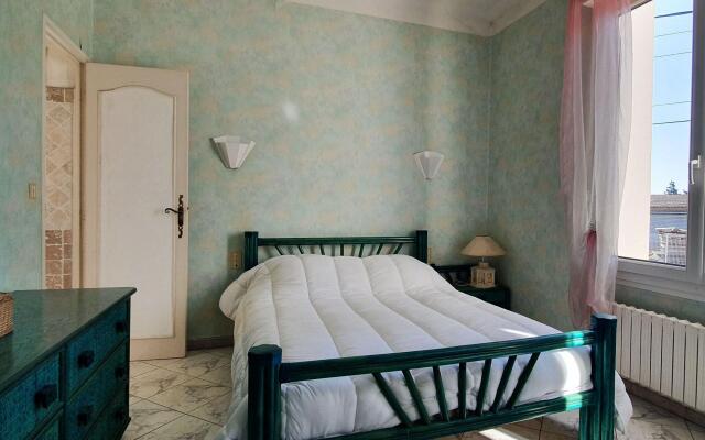 Majestic Villa in Homps With Private Pool