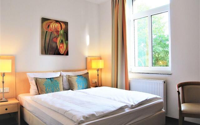 SMARTY Airport Cologne Hotel