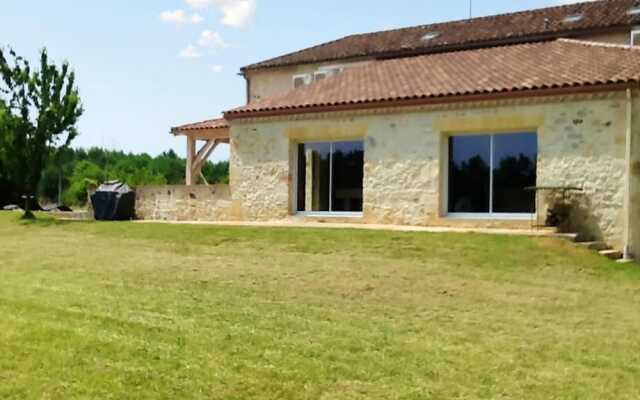 Villa With one Bedroom in Monsempron-libos, With Private Pool, Furnish