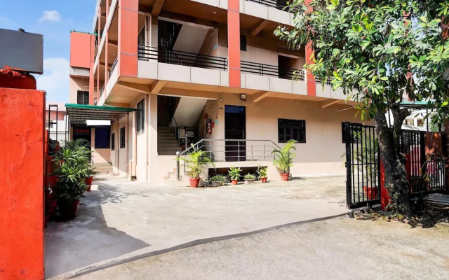 Mordern Room Ballaupur Chowk Dehradun