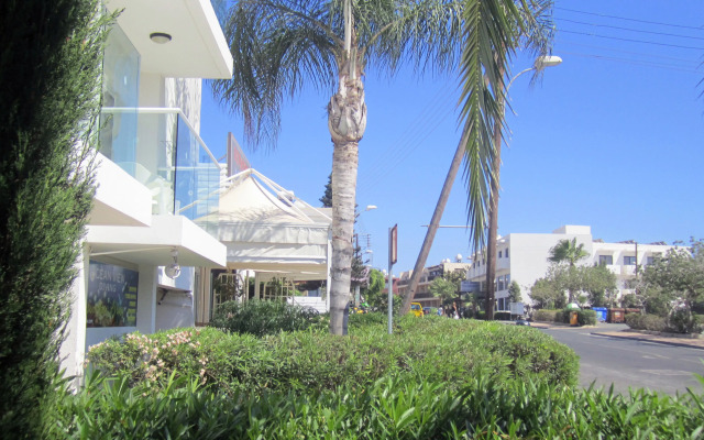 Senator Hotel Apartments - Adults Only