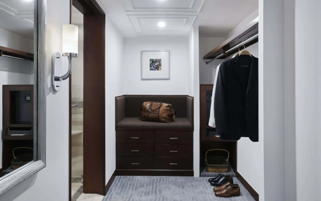 The Peninsula Manila