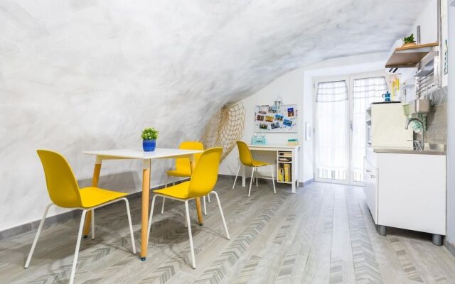 Riviera di Chiaia Studio Apartment