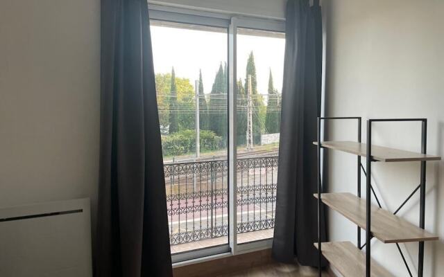 Appartement Confort Equipe Au Coeur De Beziers (Adults Only)