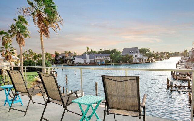 1893bays 5 Bedroom Home
