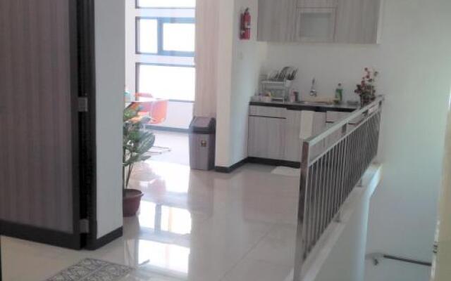Gardujati 85 Studio