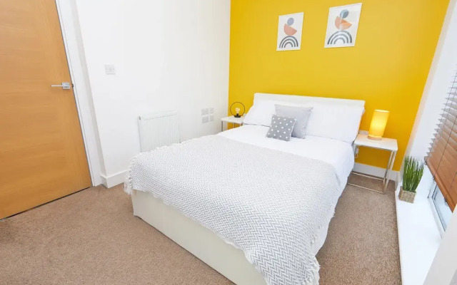 Derby 2 Bed House 3 Min Walk to Hospital