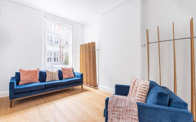 Contemporary Flat in the Centre of Fitzrovia
