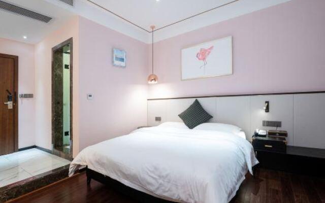 Shantou Lian Hotel(Shantou High-speed Railway Station Xinyicheng)