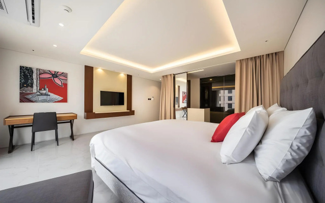 SweetMay Jeju Hotel