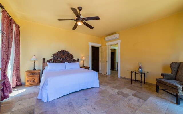 Ocean View 4BR Villa Steps From Cabo: Villa Haydee
