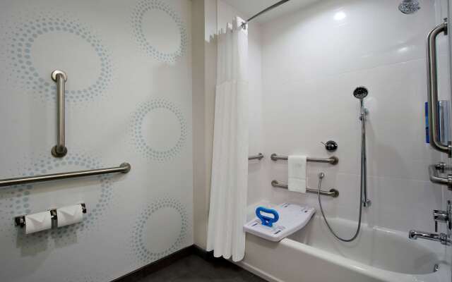 Tru by Hilton Grove City Columbus