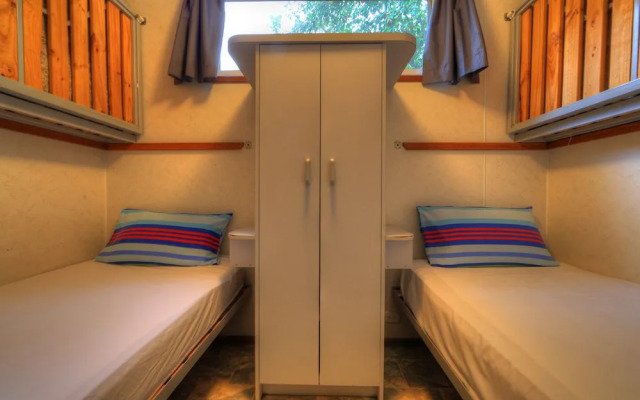 Bright Accommodation Park