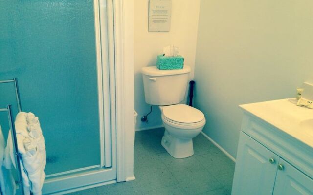 Diverse Rentals & Vacations FLOATEL