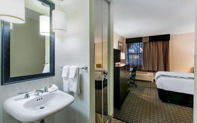 La Quinta Inn & Suites by Wyndham Fort Lauderdale Tamarac