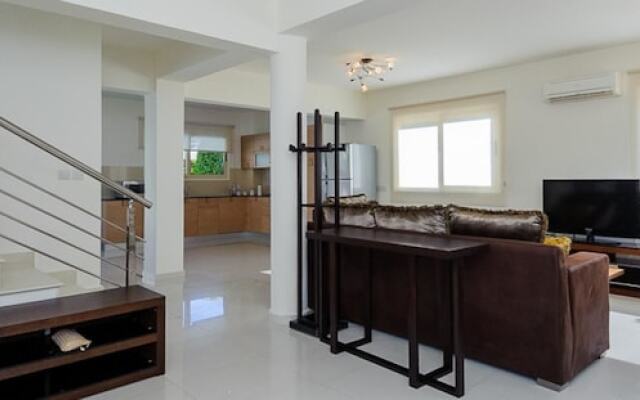 Rent Private Villa 015