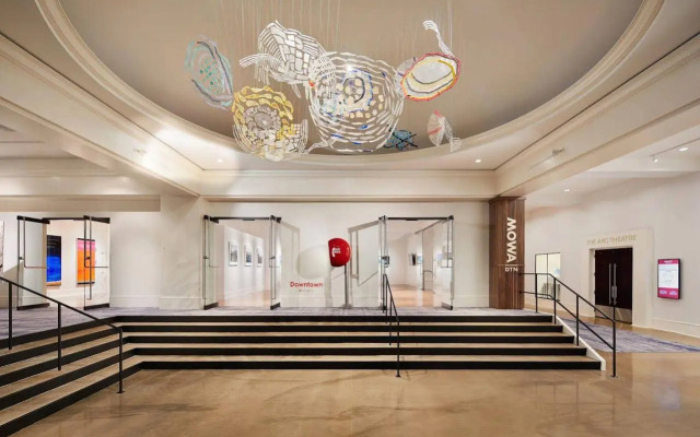 Saint Kate - The Arts Hotel