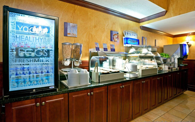 Holiday Inn Express Pittsburgh North by IHG