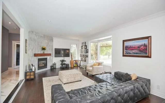 Gorgeous Victoria Villa w Private Pool Orchard