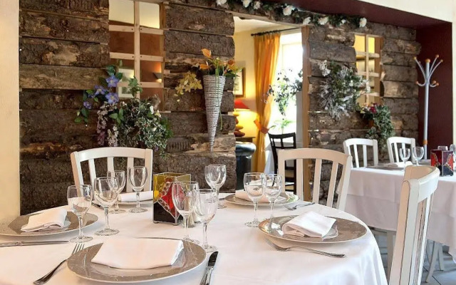 Hôtel Restaurant le Val d'Amby