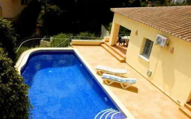 Apartment with mountain view and garden in Benissa