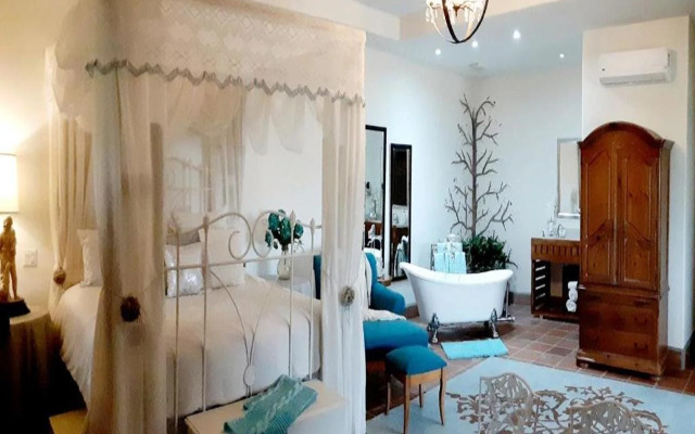 Hotel Hacienda Santana