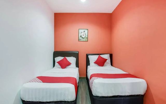 OYO 90282 Hotel Taj Seksyen 7