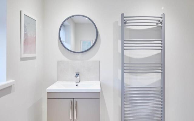 Host Stay Salty Seaview