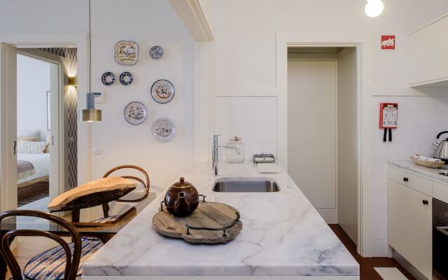 BOUTIQUE Rentals Flores Plaza