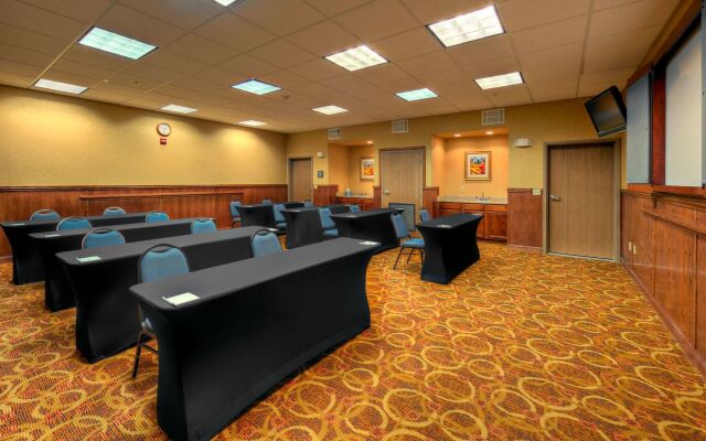 Hampton Inn & Suites Palmdale
