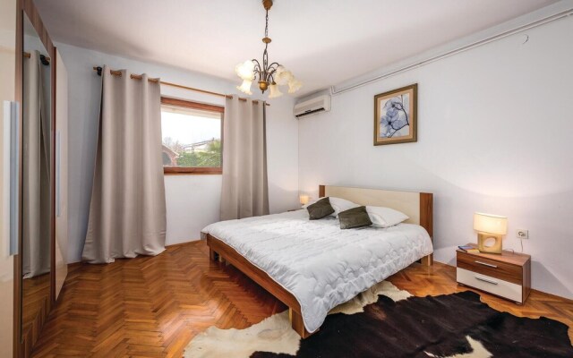 Awesome Home in Labin With 4 Bedrooms and Outdoor Swimming Pool