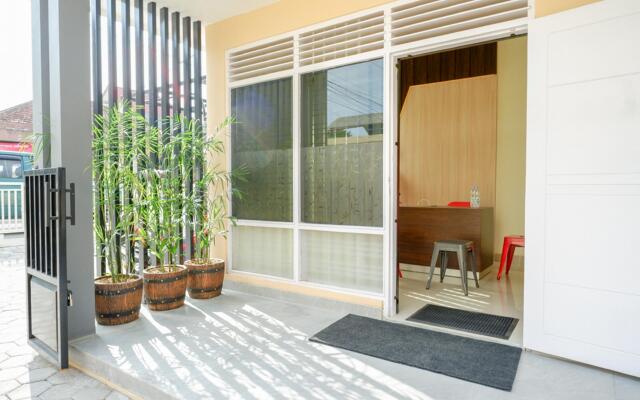 RedDoorz near Gejayan 3