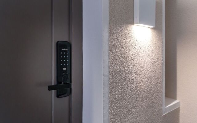 THE ADAMS- Self Check in Hotel