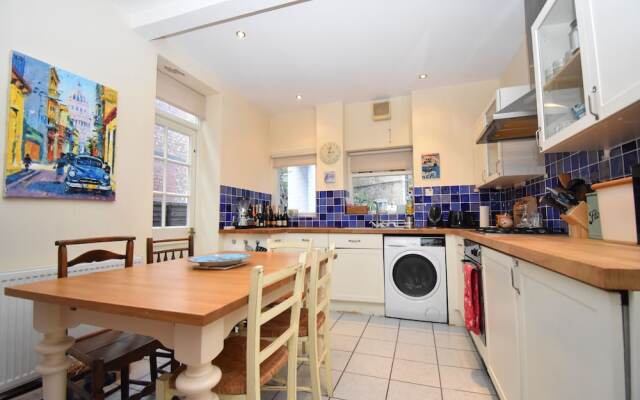 Lovely 1 BR Flat in Battersea